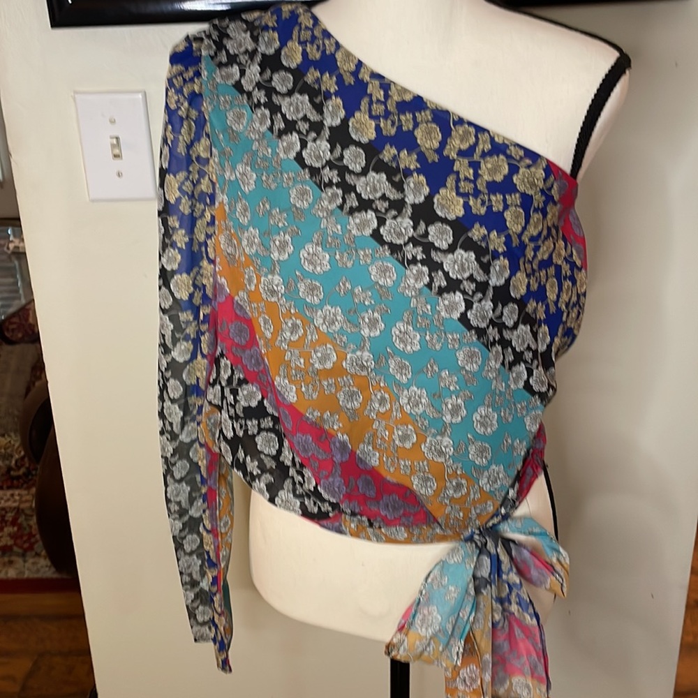 NEW Ladies lined one shoulder patterned top.